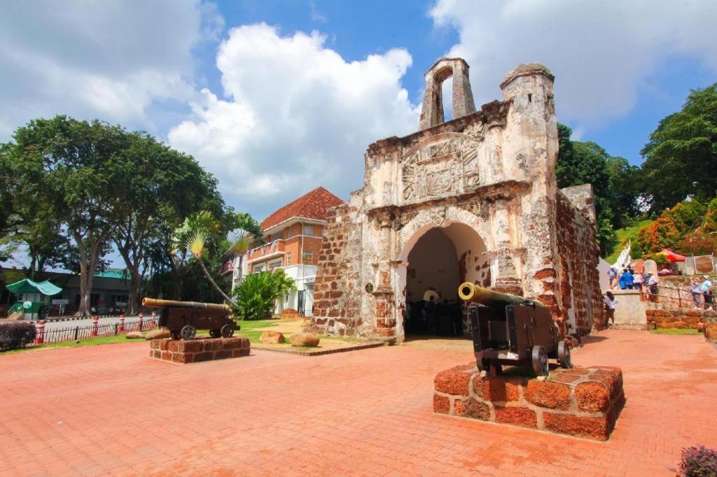 Hotel Suria Malaqa Malacca Exterior photo