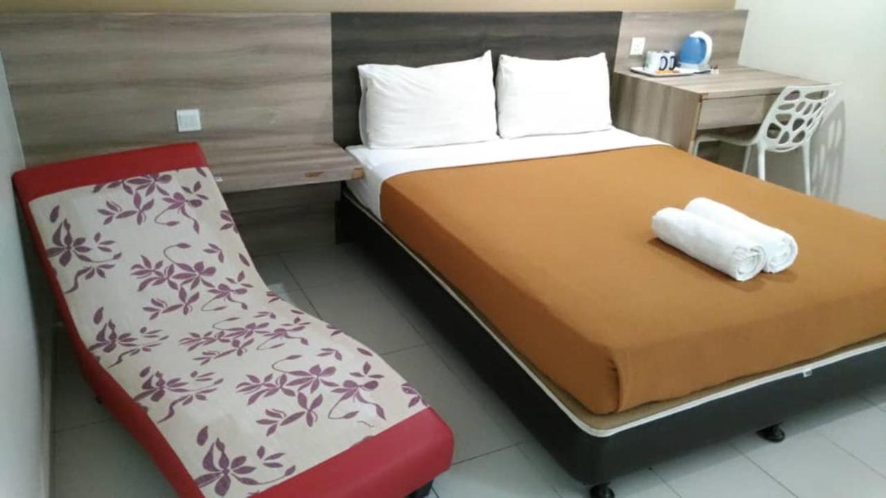 Hotel Suria Malaqa Malacca Exterior photo