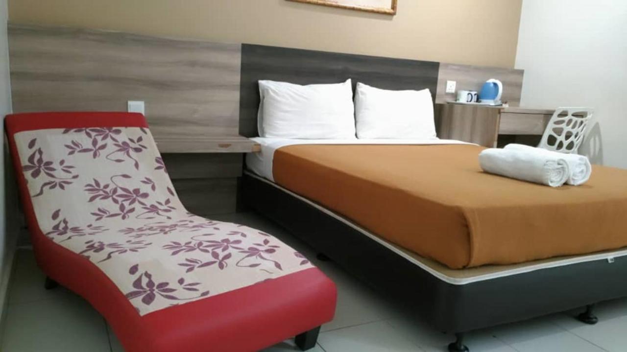 Hotel Suria Malaqa Malacca Exterior photo