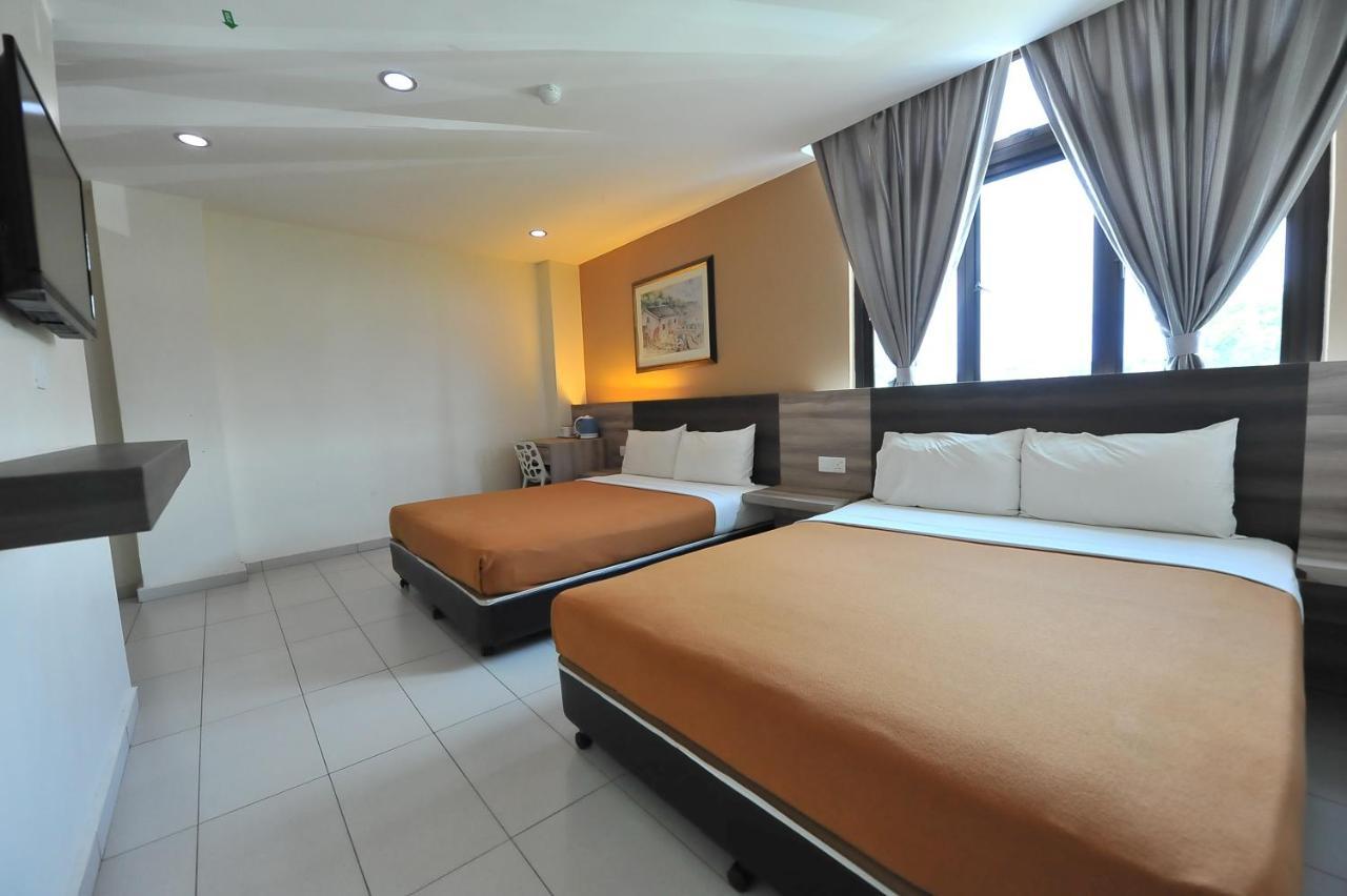 Hotel Suria Malaqa Malacca Exterior photo