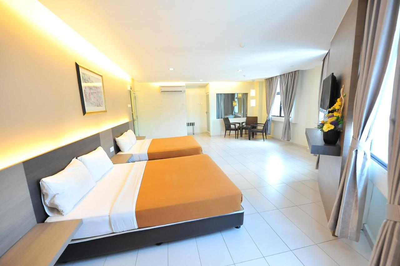 Hotel Suria Malaqa Malacca Exterior photo