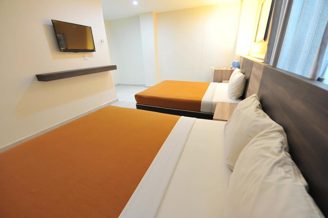 Hotel Suria Malaqa Malacca Exterior photo