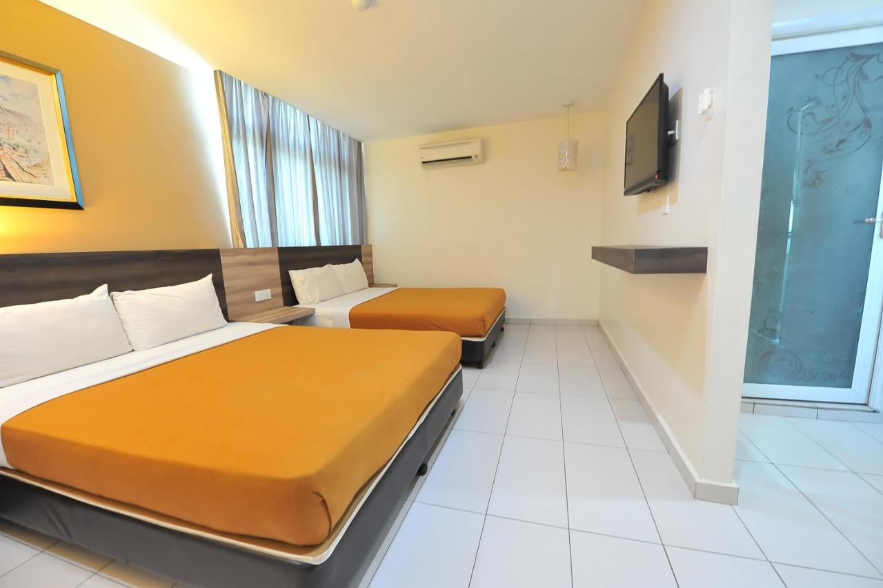 Hotel Suria Malaqa Malacca Exterior photo