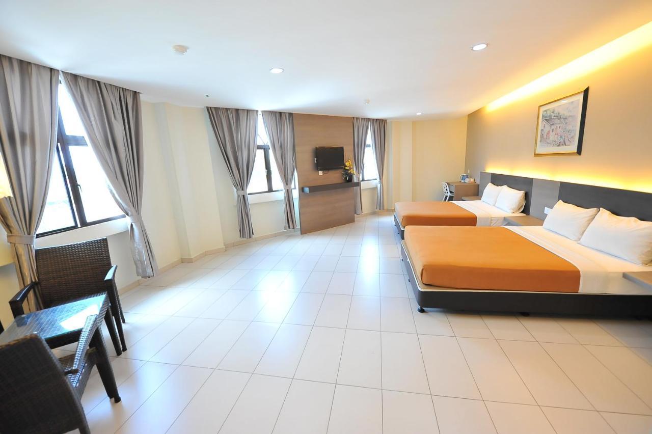 Hotel Suria Malaqa Malacca Exterior photo